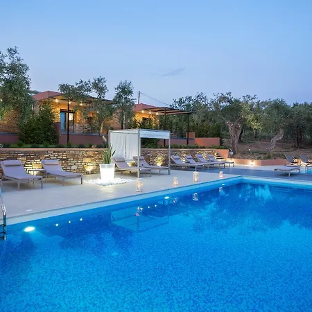 Aventura Village * Potos