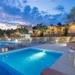 Aventura Village Potos