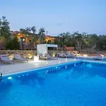 Aventura Village 4* Potos