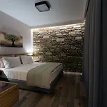 Aventura Village 4*