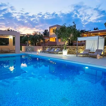 شقة فندقية Aventura Village 4*