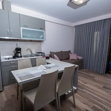 Aventura Village 4* بوتوس